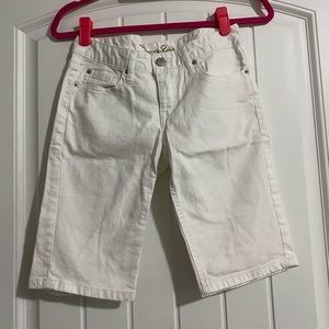 American Rag white jean Capri’s